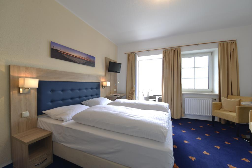 Hotel Boddenhus Garni Zingst Ngoại thất bức ảnh