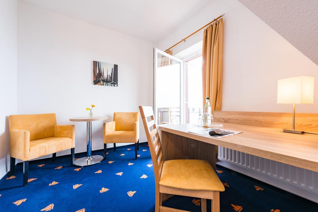 Hotel Boddenhus Garni Zingst Ngoại thất bức ảnh