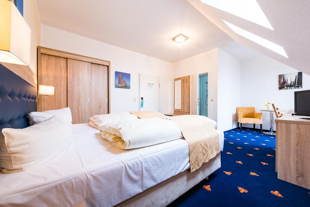 Hotel Boddenhus Garni Zingst Ngoại thất bức ảnh