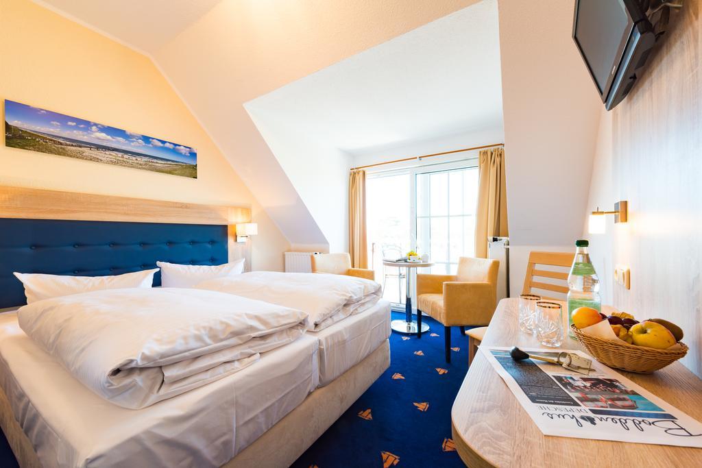 Hotel Boddenhus Garni Zingst Ngoại thất bức ảnh