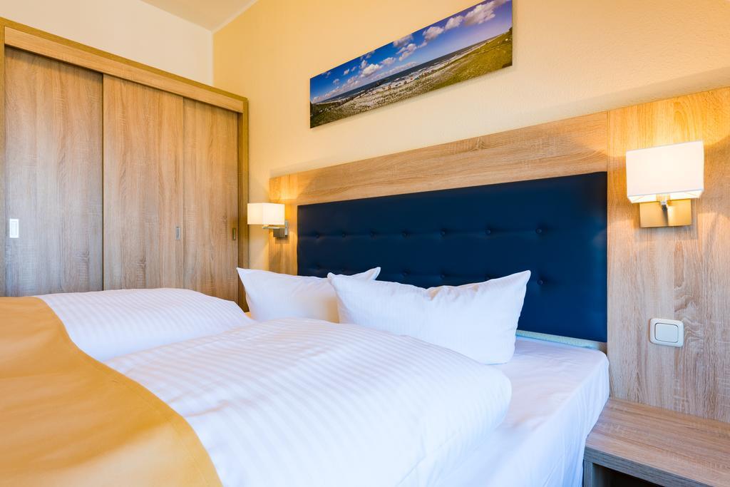 Hotel Boddenhus Garni Zingst Ngoại thất bức ảnh