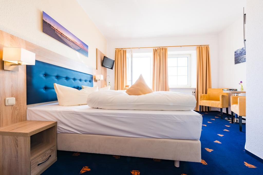 Hotel Boddenhus Garni Zingst Ngoại thất bức ảnh