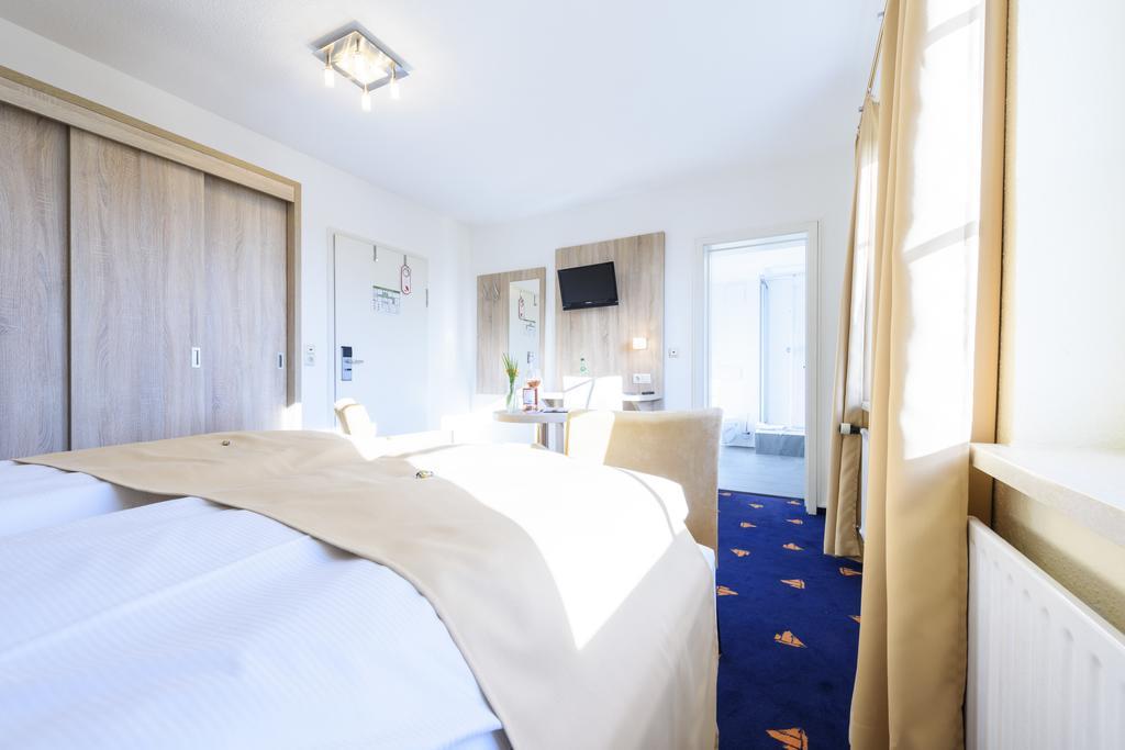 Hotel Boddenhus Garni Zingst Ngoại thất bức ảnh